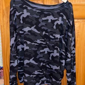 Express Camo Crop long sleeve